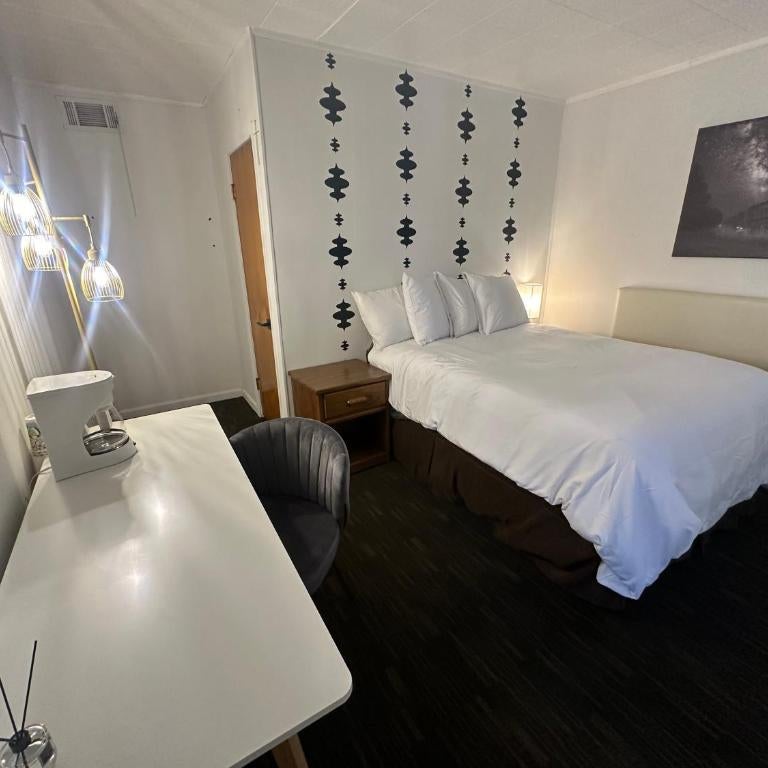 Grand Central Motel Thumbnail