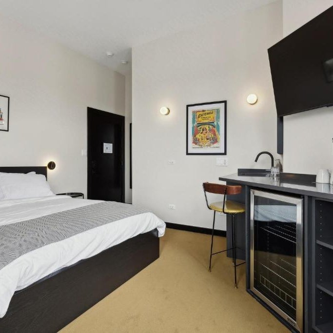 Logan Square SRO Hotel Thumbnail