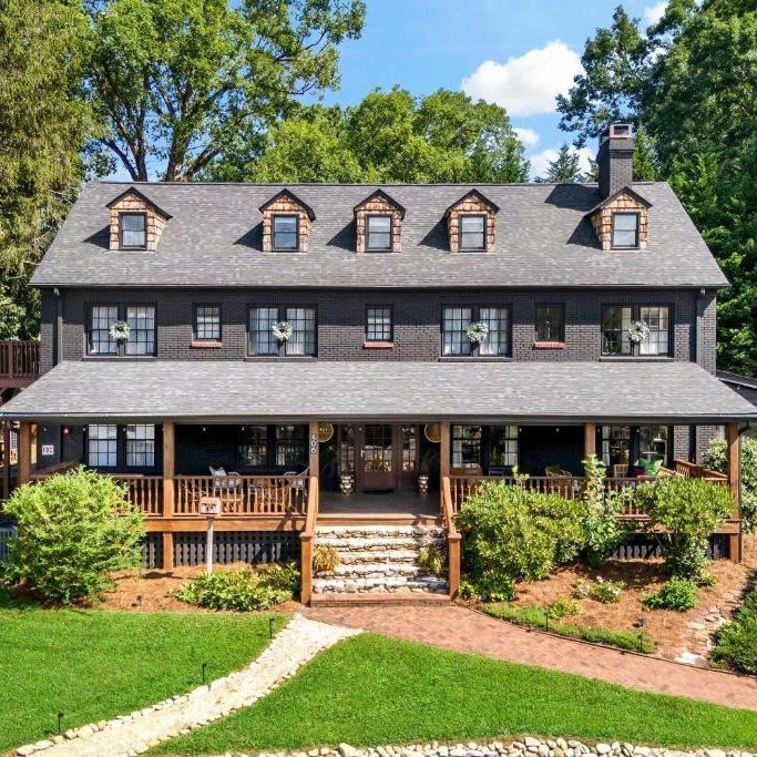 Peri Social House Thumbnail