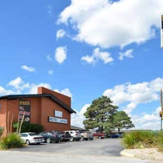 Ranch House Motel Thumbnail