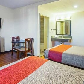 Motel 6 Hesperia, CA - East Thumbnail