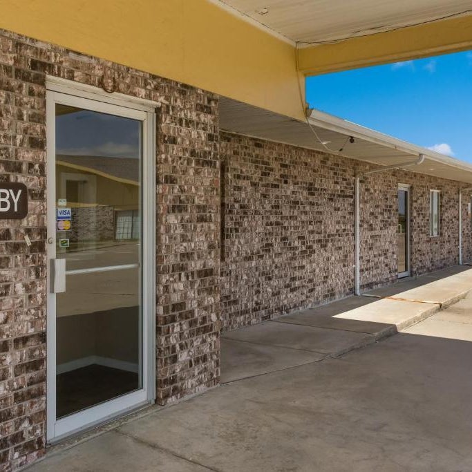 Motel 6 concordia Thumbnail