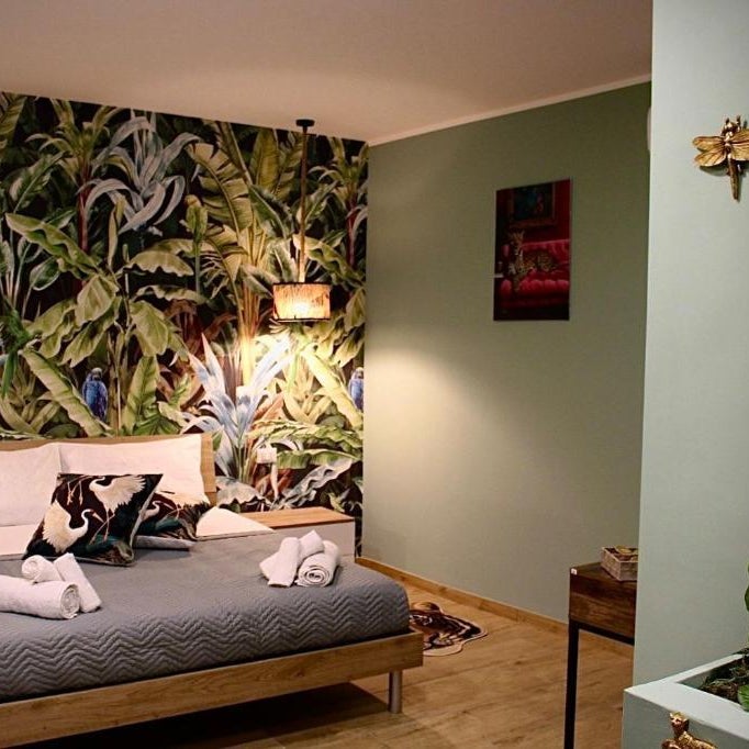Avusa Home