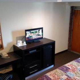 Gene's Motel Thumbnail