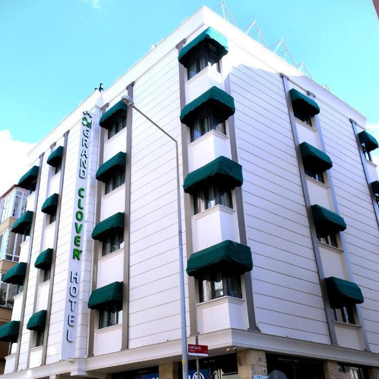 Grand Clover Hotel