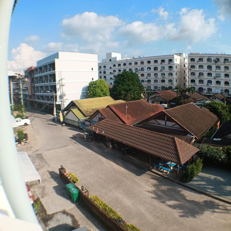 A Guesthouse - Soi Arunotai 2 Thumbnail