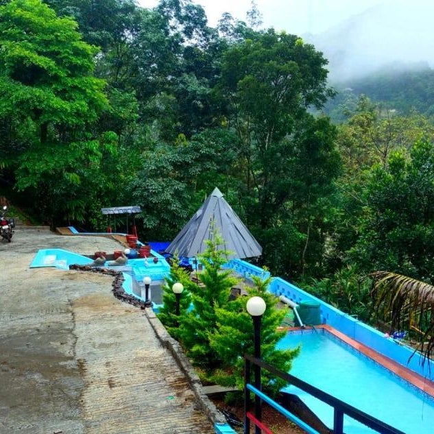 Misty valley Private Pool Villa Munnar