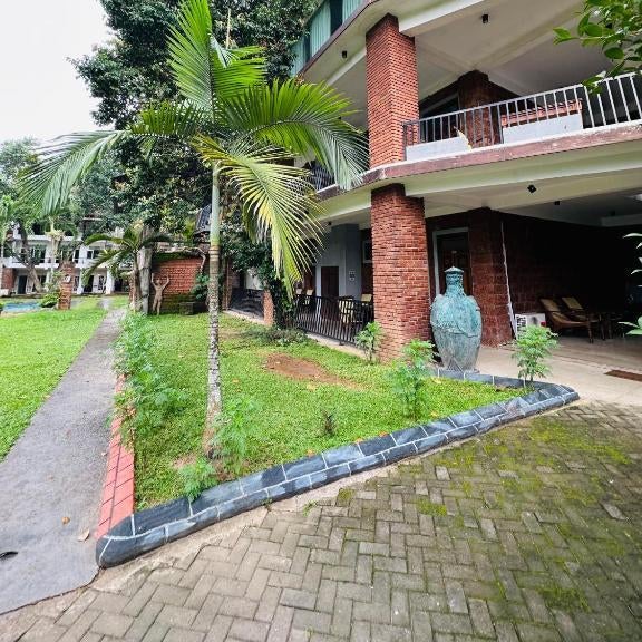 Airport City Hub Hotel Thumbnail