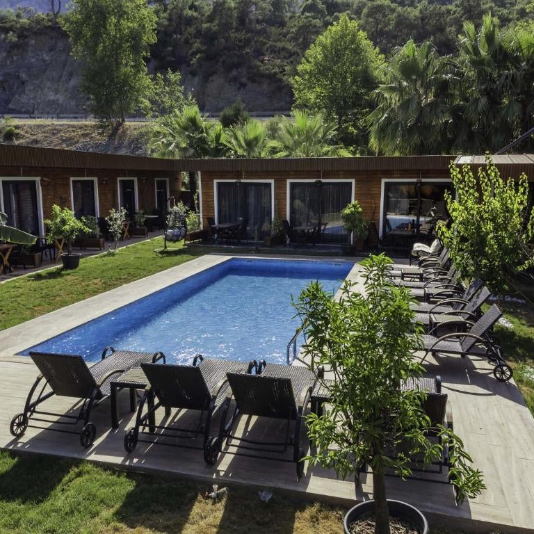 Terra Garden Hotel 
