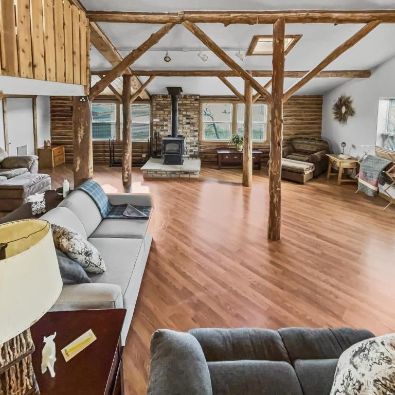 Cedar Mountain Bunkhouse cabin Thumbnail