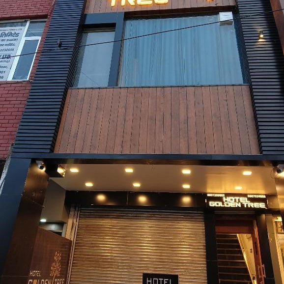 Hotel golden tree
