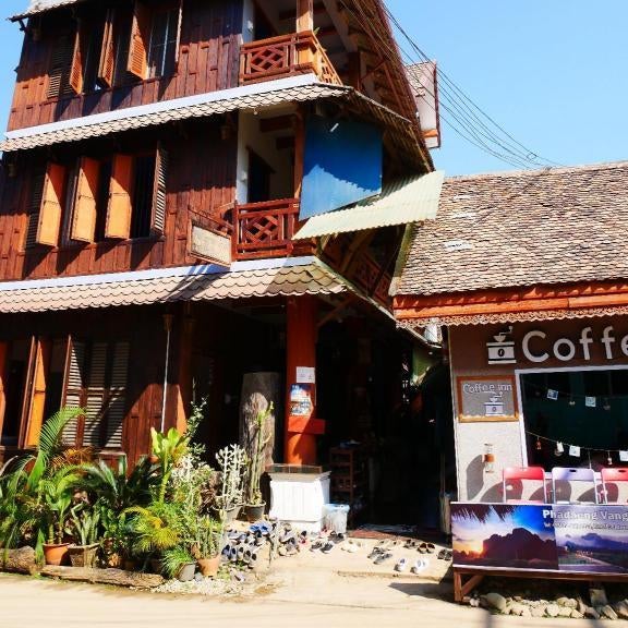 Win Hotel Vang Vieng