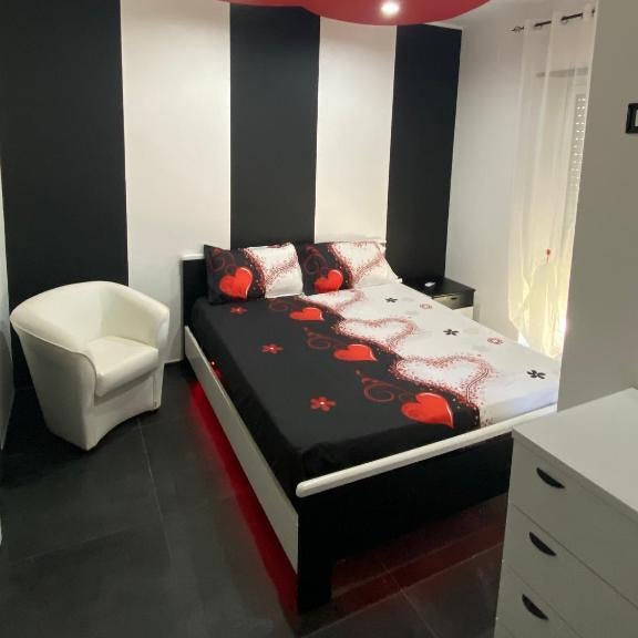 IRIS ROOM