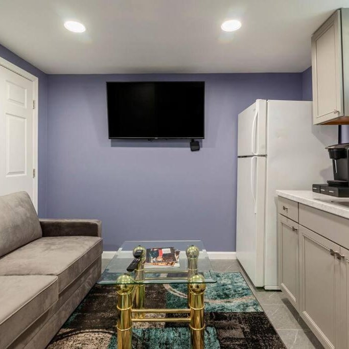 NYC Living Style in Laurel