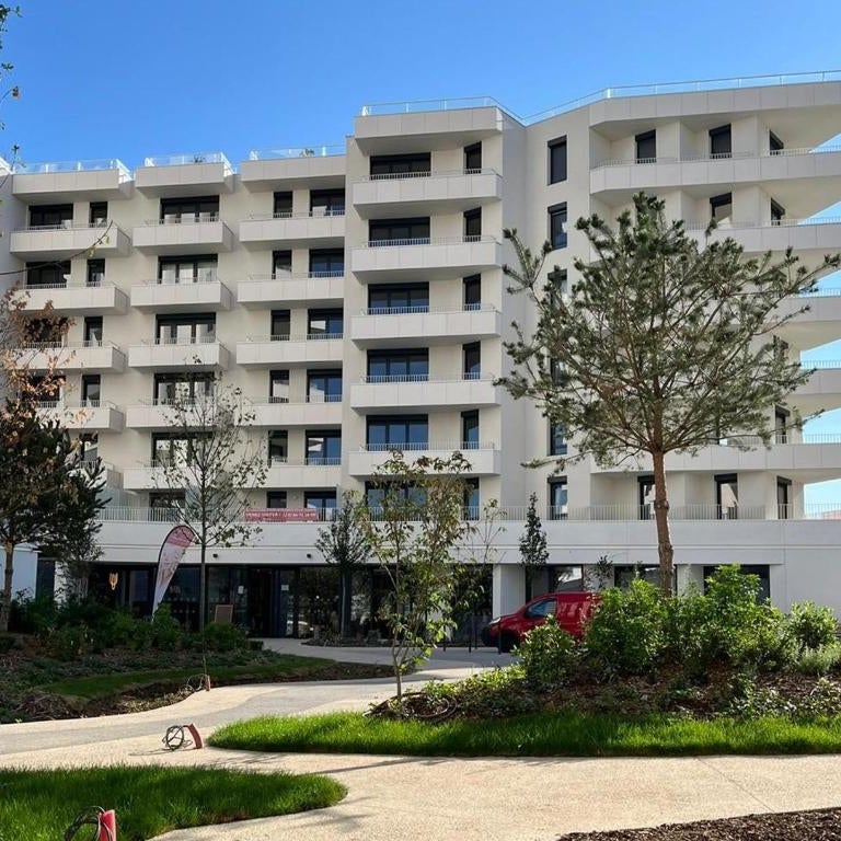 RESIDENCE SERVICES MONTANA Paris Clichy