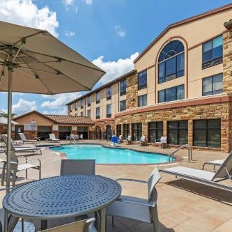 Holiday Inn Express Lakeway By IHG Thumbnail