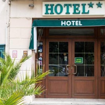 Hôtel MAEN-HIR Dol Gare