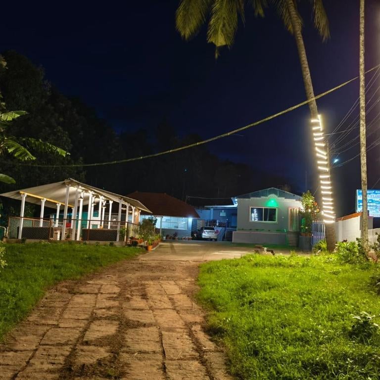 Lake Flower Homestay Thumbnail