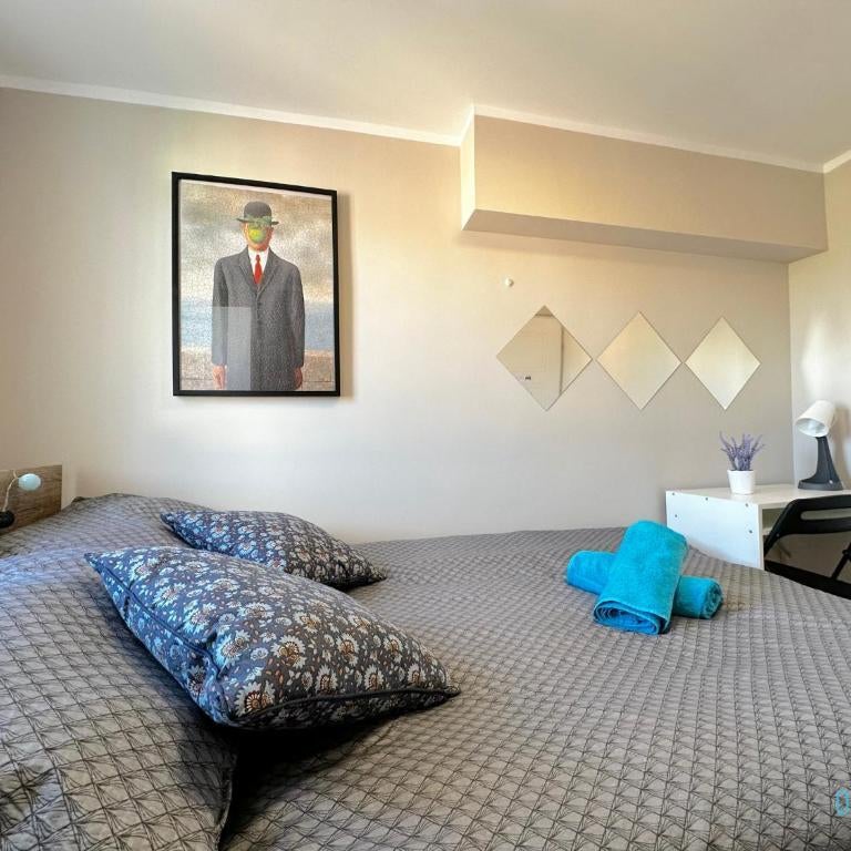 René Room Thumbnail