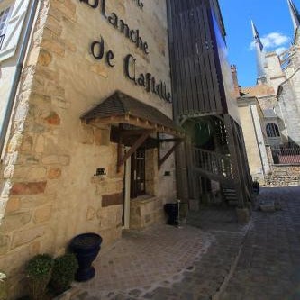 Best Western Blanche De Castille Dourdan