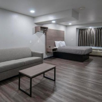 Americas Best Value Inn & Suites Lake Charles at I-210 Exit 5 Thumbnail