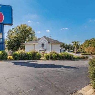 Motel 6-Simpsonville, SC - Greenville Thumbnail