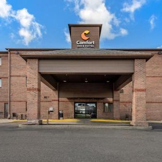 Comfort Inn & Suites Streetsboro Thumbnail