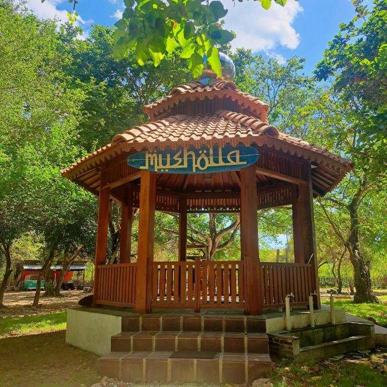 Pasir Putih Resort & Restaurant.