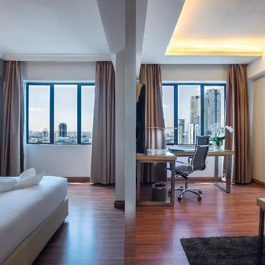 Crystal Crown Hotel, PJ Thumbnail