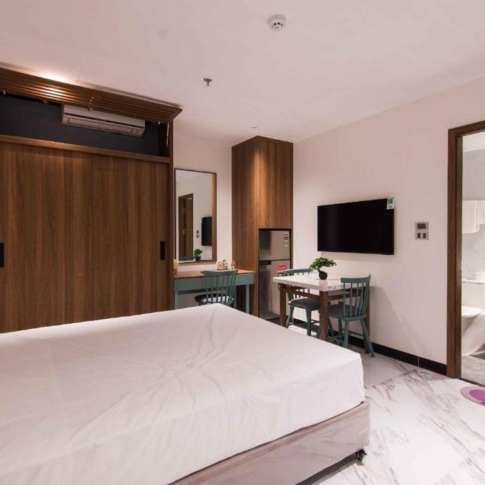 Luxe Paradise Suites Hotel Hoang Cau Thumbnail