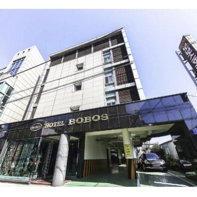 BOBOS HOTEL