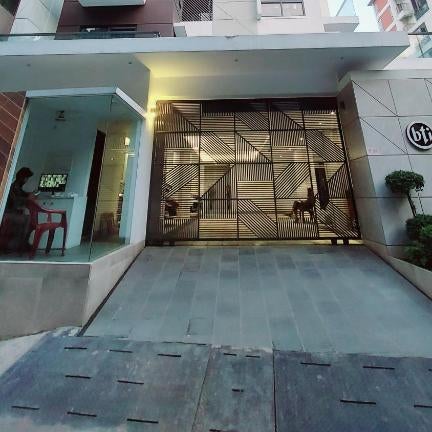 Luxurious apartment at Dhaka Thumbnail