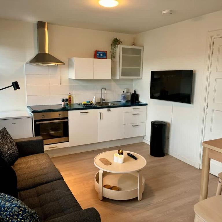 Royal 60m2 One Bedroom Apartment - VW140A Thumbnail