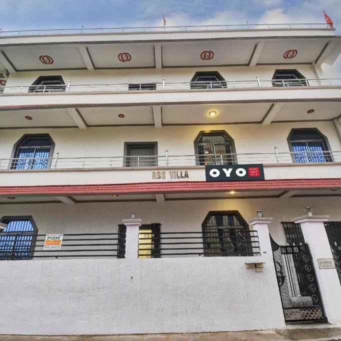 OYO 827021 Oxy Hawai Palace