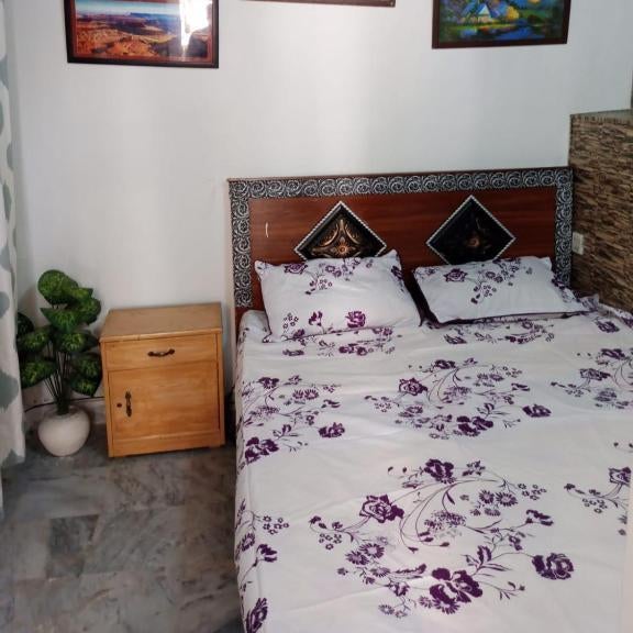 Elegant Room in F 8 Islamabad Thumbnail