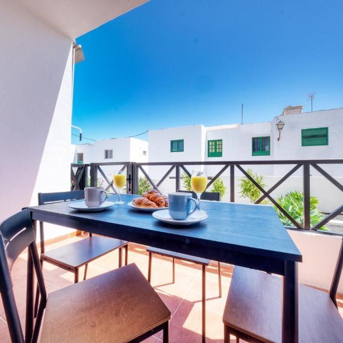Happy Beach Home - Shared Pool and near the Beach By Lanzarote Vacation Homes