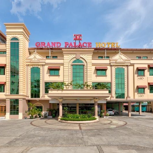 Grand Palace Hotel