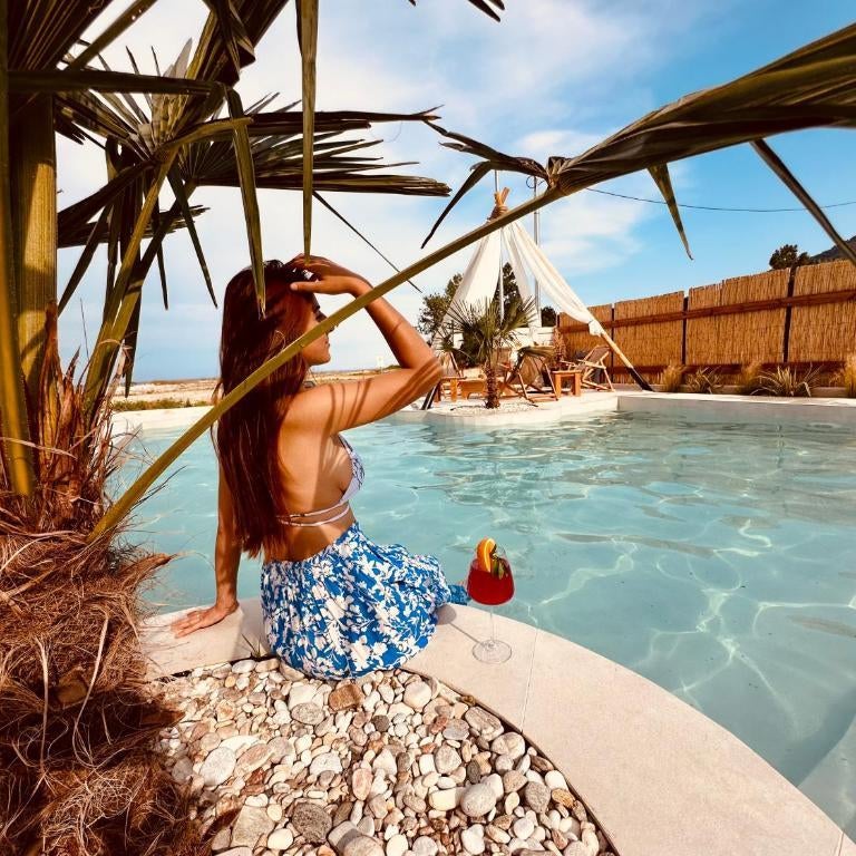 Amo Golden Suites