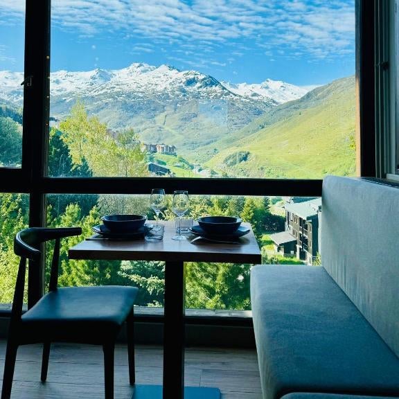 Alpeen Hotel