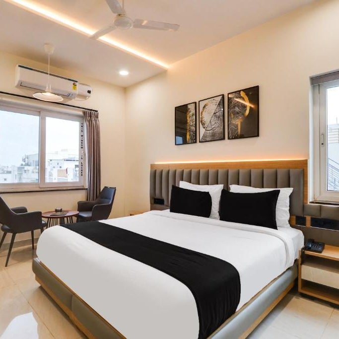 Townhouse OAK INDIGO BUSINESS HOTELS