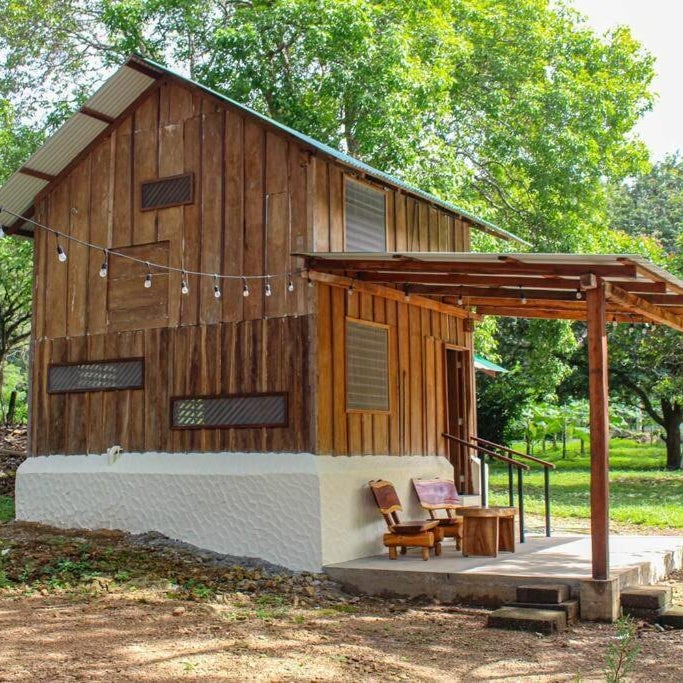 Surfers Paradise - Cabin next to Yankee Beach Thumbnail