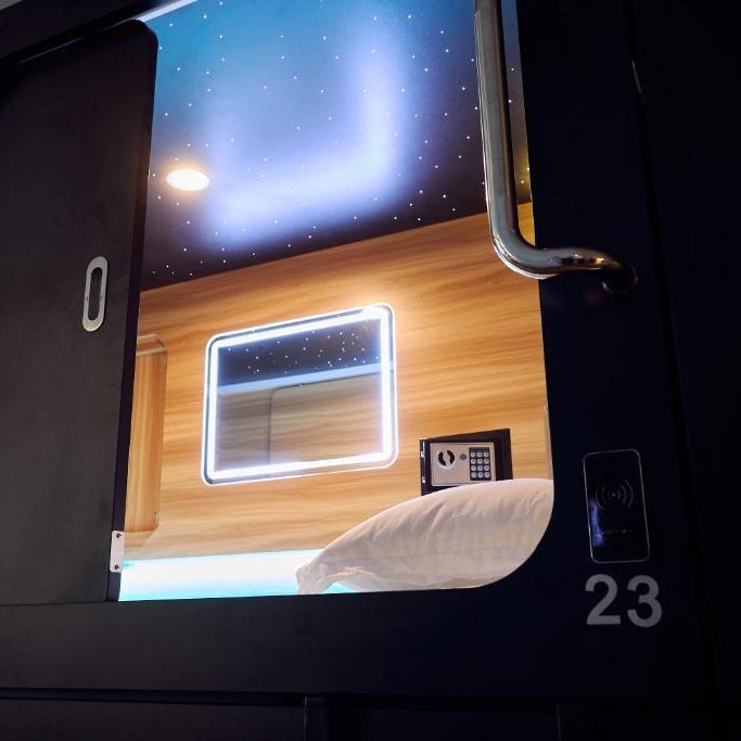 Capsule Hotel Montreal Thumbnail