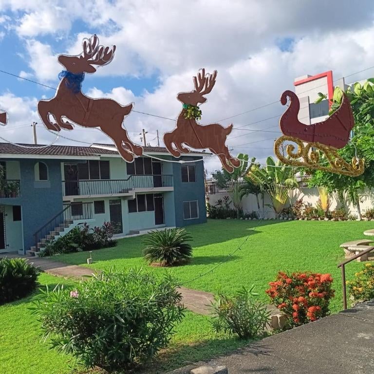 Cozy Valencia Studio Thumbnail