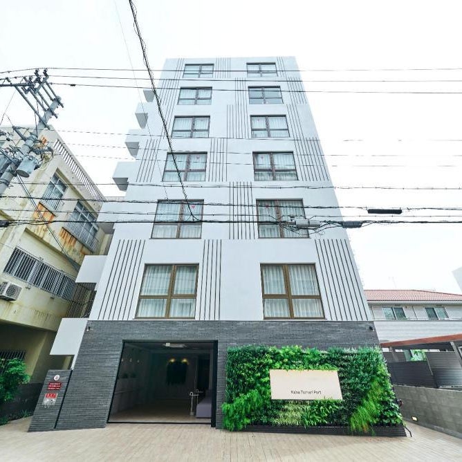 LACER OKINAWA NAHA TOMARIPORT
