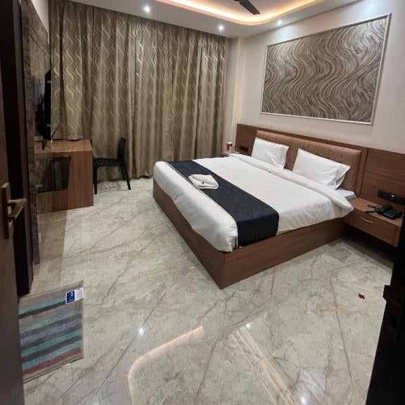 Goel Villa and Hotel