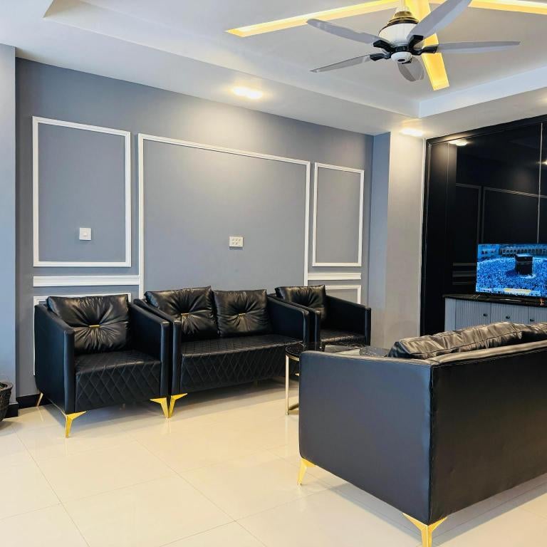 Luxvill Hotel Thumbnail