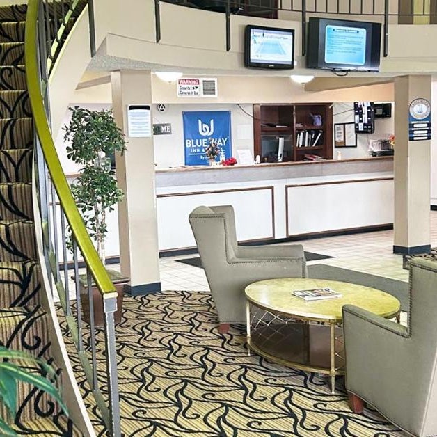 Blue Way Inn & Suites La Crosse Thumbnail