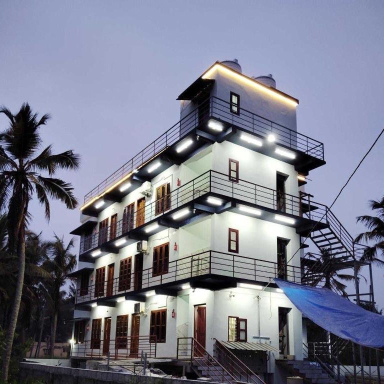 Hotel O Kazhakuttam Vadakkumbhagam