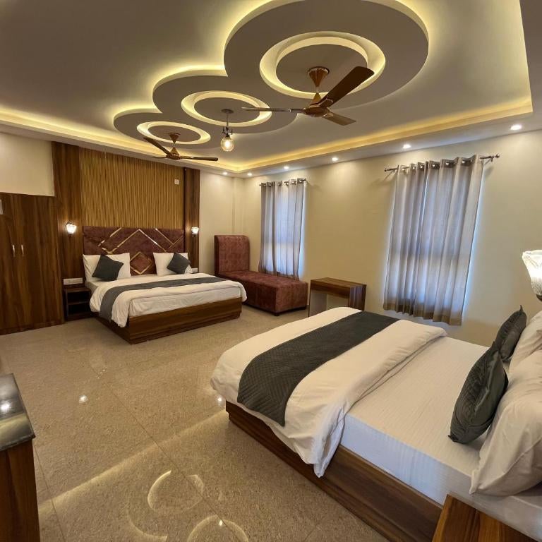 Hotel Grand Safari
