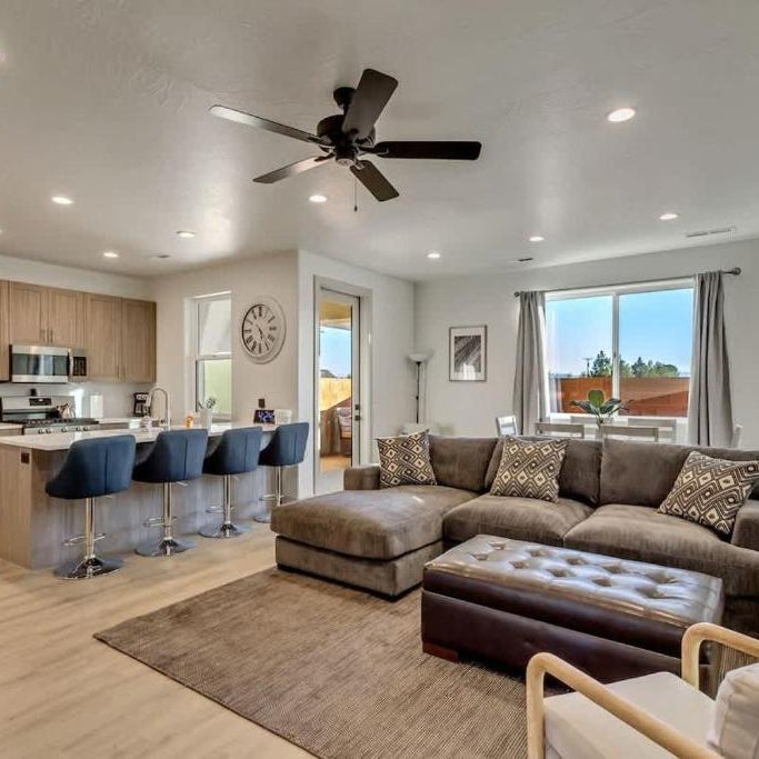New 3 BR Townhome -Private Patio Heated Pool-31 Thumbnail